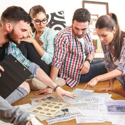 Escape Room Spel - Cold Case 2, Onderzoeksspel voor 1-4 Spelers, Perfect als Cadeau voor Volwassenen en Jongeren vanaf 14 Jaar, Italiaanse Editie — thumbnail 4