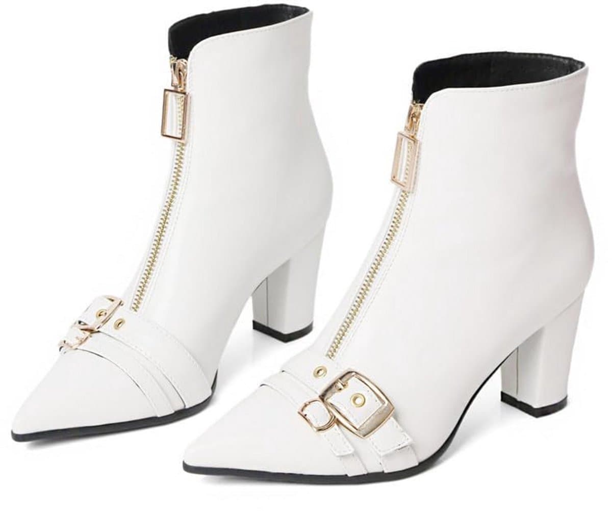 Spitse Teen Kitten Hak Laarzen - Zwarte Booties met Klinknagels voor Dames — afbeelding 1