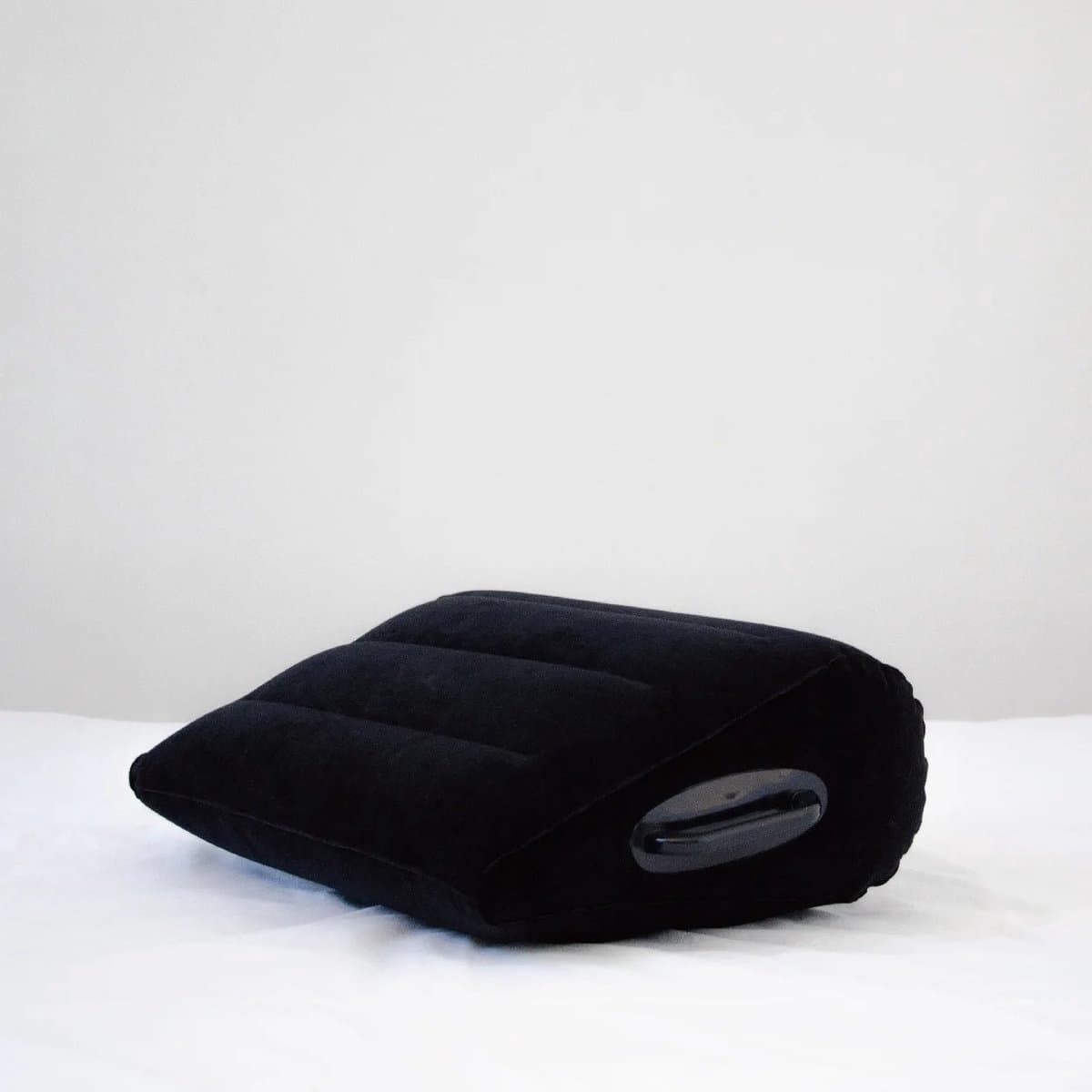 Seks kussen - Seks meubel - Sex Pillow - Opblaasbaar - Positie Kussen - Met handvaten - Zwart — afbeelding 1