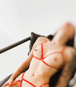 TOUCHEMOI fake tepelpiercing Venus Gold | nikkelvrij tepeljuweel van DQ staal | fake piercings zonder magneten — thumbnail 4