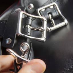 Fetisj PU Lederen bondage masker met gag penis - Mondknevel BDSM masker - Blinddoek - Gespen en riemen - Verstelbaar - One size — thumbnail 6