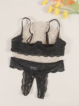 Luxe 2-Delige Kanten Lingerie Set Zwart – Open Cup 1/4 Push-up Beugel BH & Open Kruis String - Erotische Lingerie Maat S/M — thumbnail 2