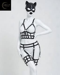 Sexy Lingerieset – Complete Bondageset – Inclusief Masker, Body, Jarretelgordel met Been Straps – Zwart – BDSM – Fetish Lingerie – PU Leer – B.I.T.C.H. – Wasteland – Sexy Lingerie – Kinky Lingerie – Erotische Lingerie – Dare to Undress – One Size — thumbnail 7