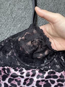 Luipaardprint Sexy Lingerie Set 2-Delig - Kanten Beugelvrije Camisole - Mini Nachthemd Met Bijpassende String - Ondergoed Vrouwen Romantisch Cadeau Verjaardag Valentijn — thumbnail 4