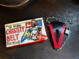 Erotisch Fun Artikel - Ye Olde Chastity Belt for Milady - Middeleeuwse Kuisheidsgordel — thumbnail 2