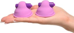 Fantasy For Her Nipple Suck-Hers Vibrerende Tepelzuigers — thumbnail 1