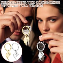 Keychain Set voor Stellen - Stijlvolle Cadeauset met Roze Cadeauzak - Perfecte Romantische Cadeaus voor Hem en Haar - Uniek en Betekenisvol — thumbnail 2