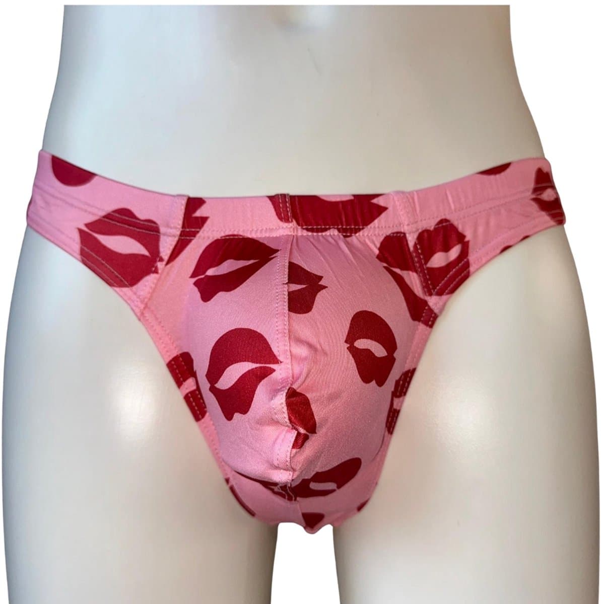LekkerStout Heren String Kusjes-Print - Roze/Rood - Sexy Herenondergoed - Maat XL | ( LS246 ) — afbeelding 1
