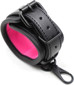 Luxe PU Lederen handboeien set - Gesp sluiting - BDSM Leer - Leather fetisj - Gevoerd - Stevig - Verstelbaar - One size — thumbnail 2
