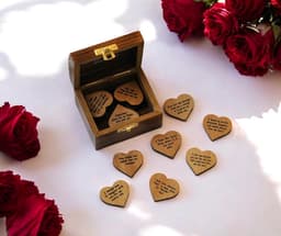 Liefdeshartjes Cadeau - Romantische Gebaren - Gevoelens Uiten - 15 Houten Hartjes - 45 x 89 x 3 Inch - Houtkleur — thumbnail 3