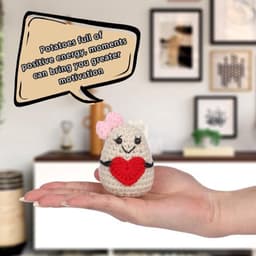 Dailygoods- Aardappelpop 7,5cm - Grappige Aardappel - Positieve Bevestigingskaart - Creatief Cadeauspeelgoed - Feestdecoratie - Premium Wolgaren - Knuffelpop — thumbnail 4