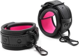 Luxe PU Lederen handboeien set - Gesp sluiting - BDSM Leer - Leather fetisj - Gevoerd - Stevig - Verstelbaar - One size — thumbnail 1