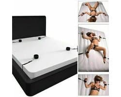 Jumada - Bed Bondage Set - Slaapkamper - Volwassenen - 18+ - Handboeien