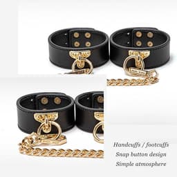 Dare to Undress – Fifty Shades of Grey – Luxe 8-delige BDSM Set met Opbergkoffer – Premium – BDSM Bondagesets - Valentijn Cadeau - Handboeien, Halsband, Masker, Gagbal & Zweep - Sex Toys voor Koppels - Seksspeeltjes voor mannen en vrouwen - Kinky — thumbnail 5