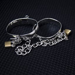 Nooitmeersaai -Zilveren voetboeien met ketting - 9,2 x 7,3 cm — thumbnail 3