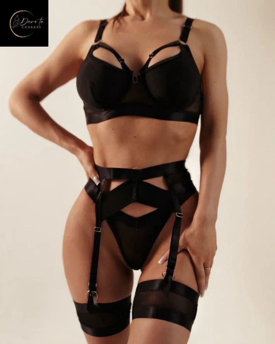 Sexy Lingerieset Dames – Sexy Lingerie – Erotische Lingerie Set – 4-delige Jarretelset – Zwart Satijn – Beugel BH – High Waist Lingerie – Boudoir Set – Chique – High End – Madam Hommard – Exclusief – Cadeau Set – Dare to Undress – XS, S, M, L, XL — afbeelding 1
