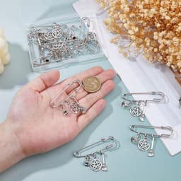 12 stuks broche met heksenhoed en bezem bedelhanger roestvrij staal heks tovenaarshoed ster reversspelden broches met pentagram hanger bedelspeld — thumbnail 2