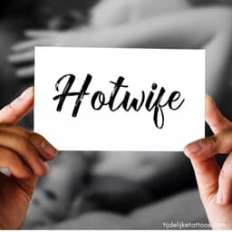 Hotwife - erotische tijdelijke tattoo - neptattoo volwassenen - erotiek vrouwen - swingers - cuckold - cuckoldress - queen of spade - sexy temporary tattoo — thumbnail 3
