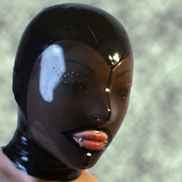 SnelShoppen - Unisex Fashion Latex Kap, Transparant Zwart Latex Masker met Achter Rits, XXL Geschikt voor Novelty Latex Clubwear en Feestkleding — thumbnail 4