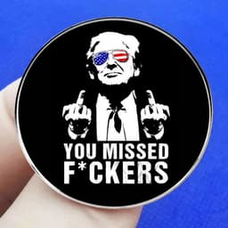 2 stuks Trump emaille pinnen, humor mock reversspeldjes, grappig Engels alfabet legering badge, 3cm(1.2"), Metaal, Geen edelsteen — thumbnail 3