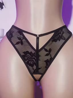 Lingerie Setje voor Vrouwen - Zwarte Open Bust Beugel BH & String met Open Kruis - Lingerie Erotisch - Maat L — thumbnail 3