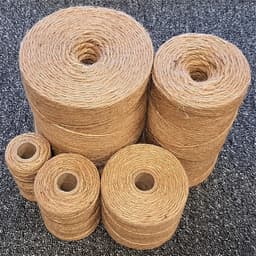 koord. Decoratief koord. Jute koord. Jute koord voor doe-het-zelf kunstnijverheid tuinkoord decoratie. Tuin koord knutselkoord decoratie. koord voor doe-het-zelf kunstnijverheid tuinieren. (1 mm — thumbnail 5