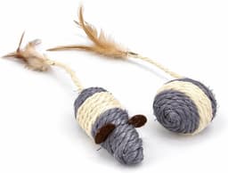 Muis 24 cm en bal 4 x 18 cm, sisal en veer, grijs wit — thumbnail 1