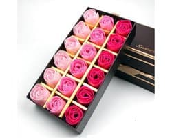 Luxe Rode Rozen Geurzeep Cadeauset | 18 Stuks in Geschenkdoos | Decoratie & Badproduct