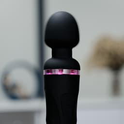 Lovense - Domi 2 - Mini Wand Massager - Wand Vibrator - Vibrator - Wandvibrator - Vibrators voor Vrouwen - Sex Toys voor Mannen en Vrouwen - Vibrators - Clitoris Stimulator - Oplaadbaar - Zwart — thumbnail 8