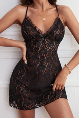 Zwarte kanten babydoll nachtjapon met transparante details - maat S/M en L/XL babydoll nachtkleding voor dames — thumbnail 1