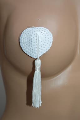 Witte Hartvormige Tepelstickers Tepel PlakkerTepelkwastjes Nipple Sticker — thumbnail 3