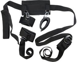 Bad Kitty – Complete Bondage Harnas Set met Pols en Enkel Boeien Gekoppeld met Halsband – Zwart