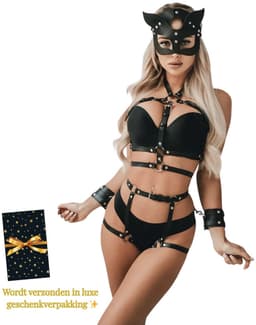 Sexy Lingerieset – Complete Set – Inclusief Masker, Handboeien & Harnas Body – Zwart – Verstelbaar – BDSM – Fetish Lingerie – PU Leer – B.I.T.C.H. – Wasteland – Sexy Lingerie – Kinky Lingerie – Erotische Lingerie – Dare to Undress – One Size — thumbnail 1
