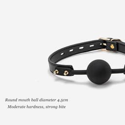Dare to Undress – Fifty Shades of Grey – Luxe 8-delige BDSM Set met Opbergkoffer – Premium – BDSM Bondagesets - Valentijn Cadeau - Handboeien, Halsband, Masker, Gagbal & Zweep - Sex Toys voor Koppels - Seksspeeltjes voor mannen en vrouwen - Kinky — thumbnail 4