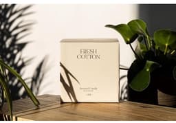 Luxe Geschenken Set: Geurkaarsen en Diffusers in Cederhout, Vanille Amber en Katoen — thumbnail 2