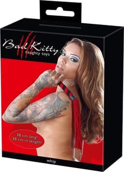 Bad Kitty – Korte Suède Flogger Zweep voor Erotische Discipline en Genot - Rood — thumbnail 5