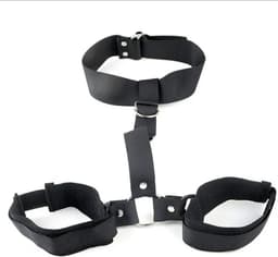 BDSM Bondage Harnas - Zwart - Stevig en Verstelbaar - Sex Toy - Handboeien - Hals - Sexy Dames / Heren Lingerie - One Size — thumbnail 2