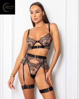 Luxe Lingerieset Dames – Lingerie Erotisch – Sexy Lingerie – 4-delige set – Zwart Kant – Lingerie Setje – Verleidelijke BH met Jarretels & Hoge Taille String – Sexy Lingerie – Chique – Luxe –Boudoir Look – Kinky – Erotisch – Maat XS/S, M, L, XL — thumbnail 2