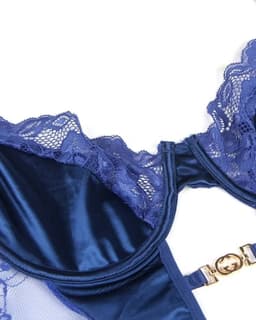 Dare to Undress – Luxe 3-Delige Lingerieset Dames – Bodysuit met Jarretels– Lingerie Erotisch Dames – Erotische Lingerie – Sexy Lingerie – Chique Body – High End Exclusief – Satijn en Kant – Push Up – Luxe Nachtkleding – Clubwear – S, M en L — thumbnail 5
