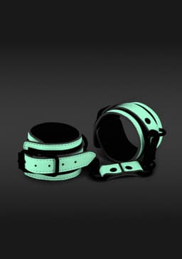 NS Novelties - Glo Wrist Cuff - Bondage / SM Cuffs Glow in the dark — thumbnail 4