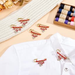 8 Hamsa geluksspeldjes roestvrij staal 5,8 cm rood koord — thumbnail 4