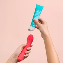 Smile Makers Generous Gel - Luxe Glijmiddel op Waterbasis 60ml – Zijdezachte Textuur & Vegan – Intieme Gel voor Comfort en Plezier – Geschikt voor Seksspeeltjes – Parfumvrij – Premium Kwaliteit — thumbnail 9
