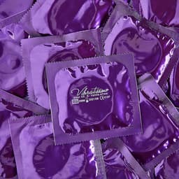 VIBRATISSIMO condooms XXS Vanilla 50-pack | Premium met aroma | Aroma met dunne wanddikte & gearomatiseerd | Maat & flinterdun | b=47mm — thumbnail 3