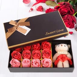 Pluche Beer Rozen - Zeepbloemen Cadeau - Romantisch Gebaar - Met Geschenkdoos - 24 x 12 x 5 cm — thumbnail 4