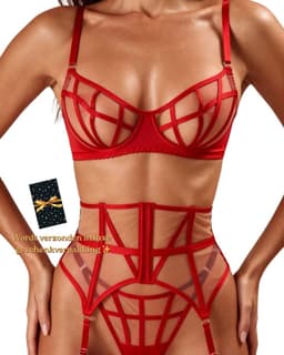 Luxe Lingerieset Dames – Lingerie Erotisch – Sexy Lingerie – 4-delige set – Rood Kant – Lingerie Setje – Verleidelijke BH met Jarretels & Hoge Taille String – Sexy Lingerie – Chique – Luxe –Boudoir Look – Kinky – Erotisch – Maat XS/S, M, L — thumbnail 5