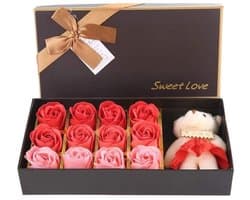 12 Rozen Zeep Bloemen Gift Set voor Vrouwen - Romantisch Valentijnsdag Cadeau met Pluche Beer