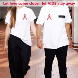 50 stuks rode satijnen bewustzijnslinten met veiligheidsspelden voor de strijd tegen aids en hiv, 3,6 x 7,6 cm, bewustzijnslint reversspeldjes voor wereldaidsdag lint toenemende aandacht en verzorging — thumbnail 2