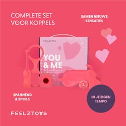 Erotische Geschenkset - Seksspeeltje - Koppels - Erotiek - Masturbator Sleeve - Oogmasker - Vinger Vibrator - Dobbelstenen - Handboeien - Vibrerende Kegelballen - Unisex - Roze - FeelzToys - You & Me — thumbnail 8