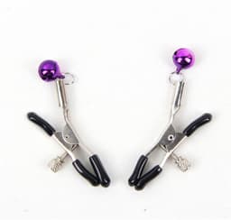 BDSM Set 10 Delig – Complete Bondage Set voor Stellen - Seksspeeltjes – Handboeien in Faux leer met bont, Enkelboeien, Halsband, Zweep, Kietelveer, tepelklemmen en Accessoires – Zwart/Rood - — thumbnail 4