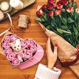Rozen Geschenkdoos - Namaakbloemen Teddybeer - Romantisch Cadeau - Handgemaakt Onderhoudsvrij - Hartvorm - Roze — thumbnail 2